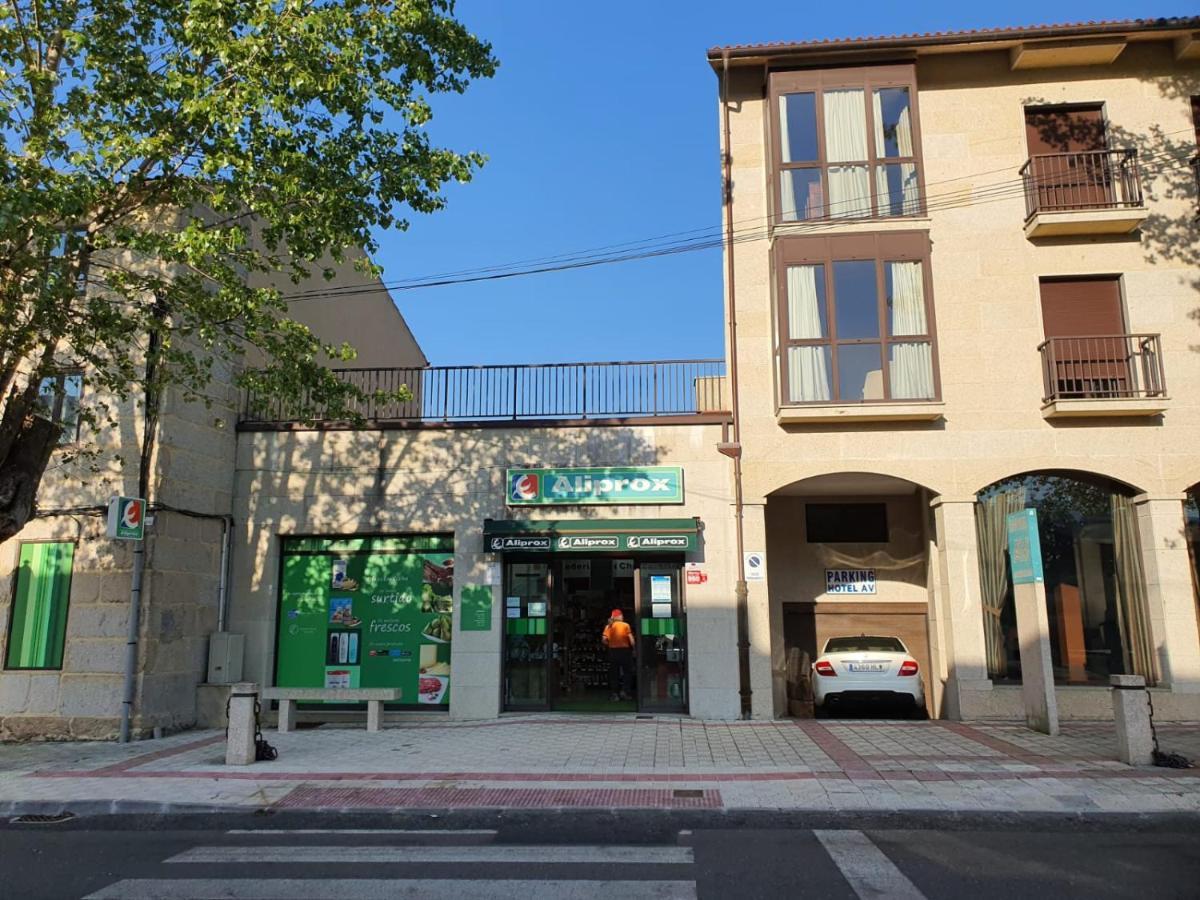 Hotel Av Apartamentos Lobios Zewnętrze zdjęcie
