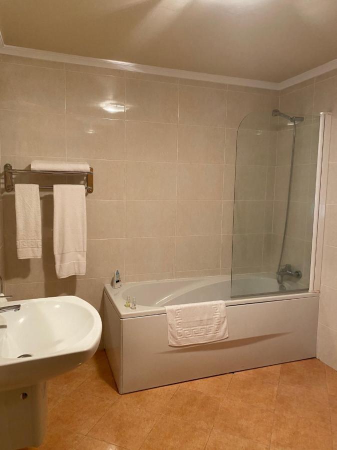 Hotel Av Apartamentos Lobios Zewnętrze zdjęcie