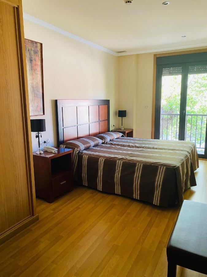 Hotel Av Apartamentos Lobios Zewnętrze zdjęcie