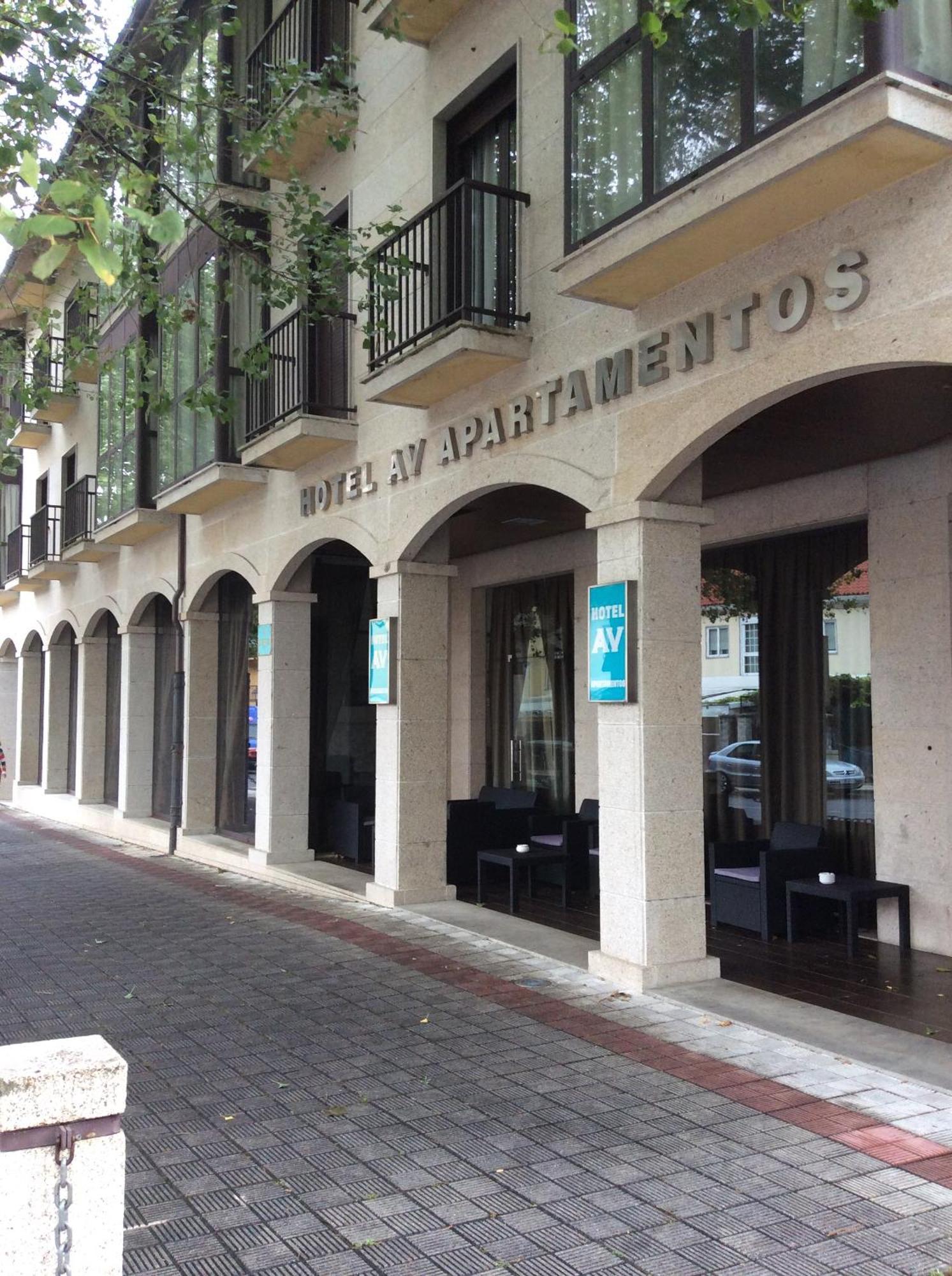 Hotel Av Apartamentos Lobios Zewnętrze zdjęcie