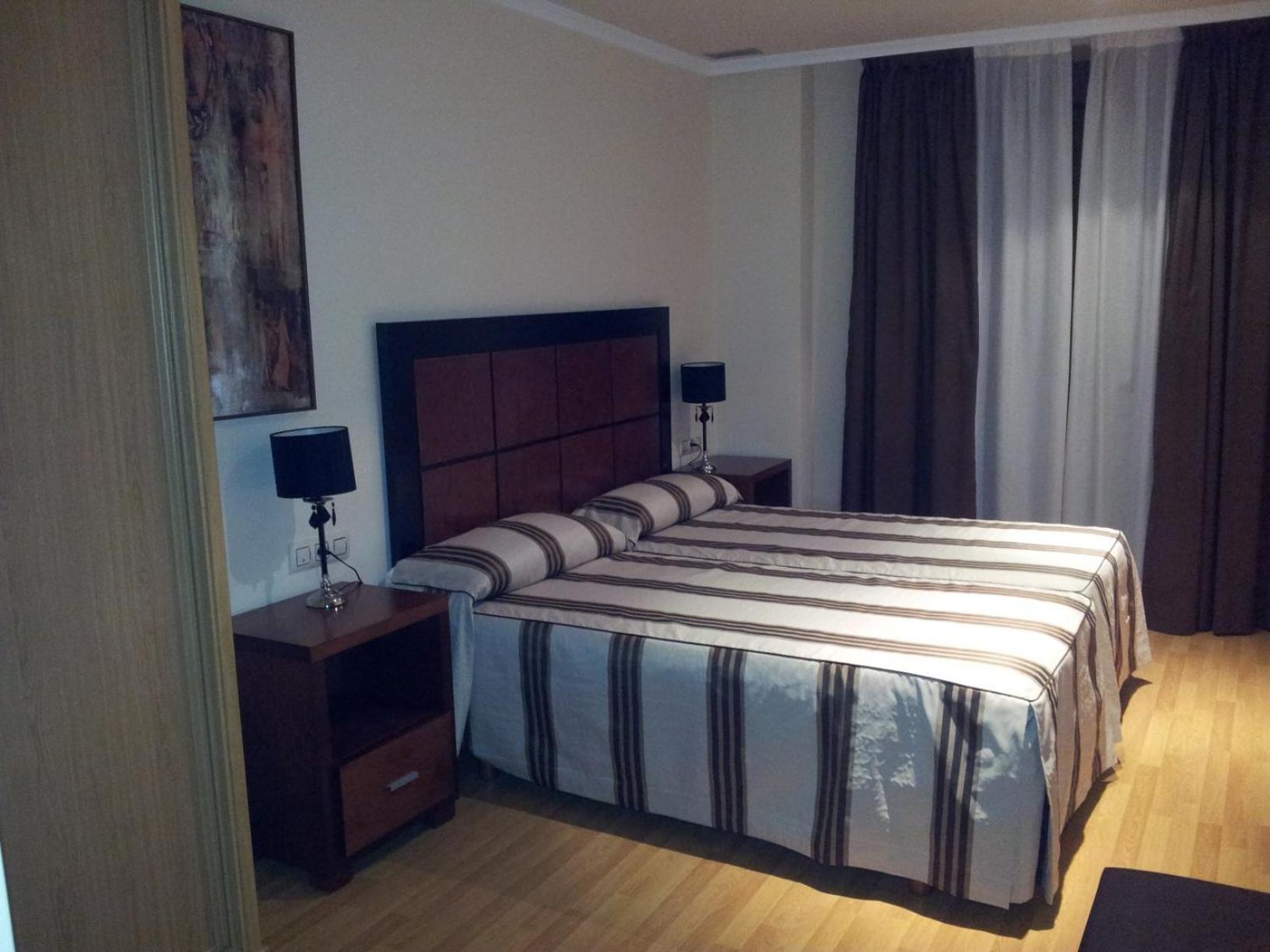 Hotel Av Apartamentos Lobios Zewnętrze zdjęcie