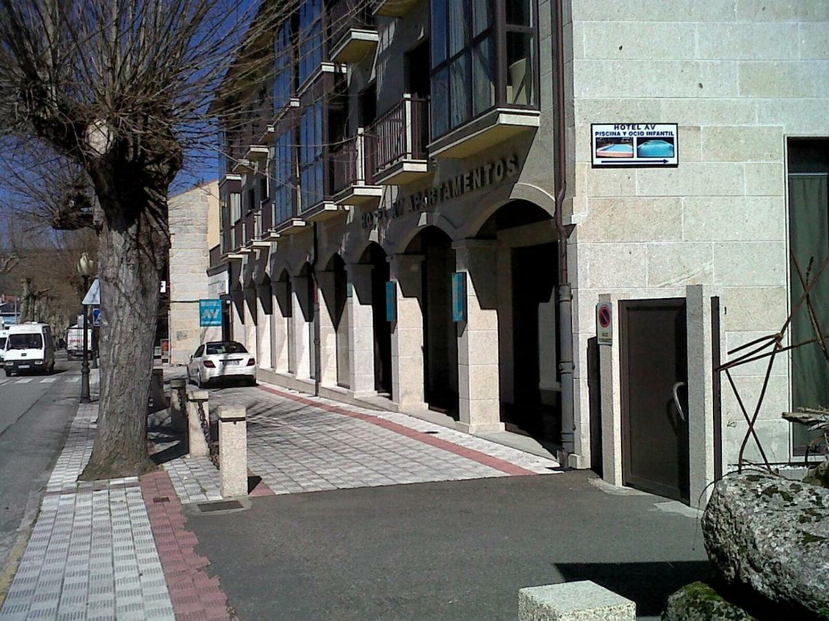 Hotel Av Apartamentos Lobios Zewnętrze zdjęcie