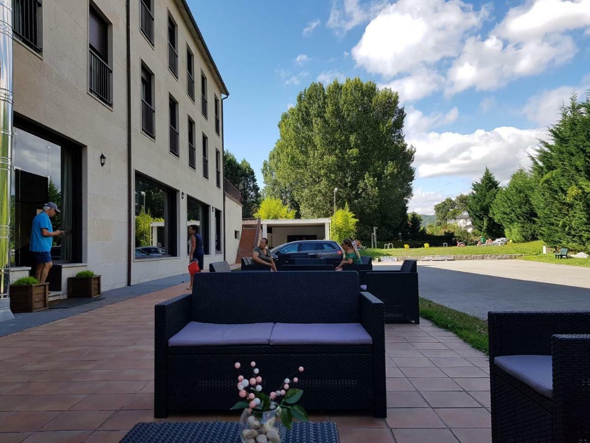 Hotel Av Apartamentos Lobios Zewnętrze zdjęcie